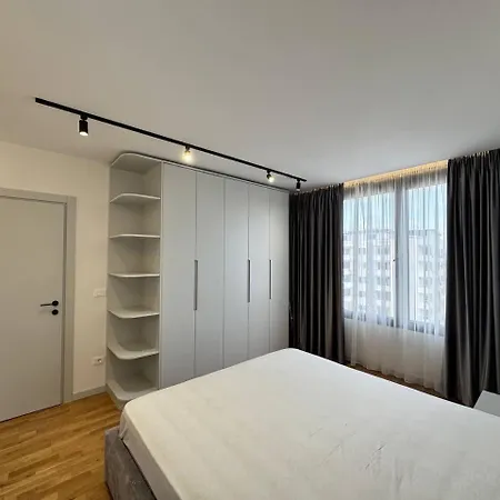 Modern Ylli * Durrës