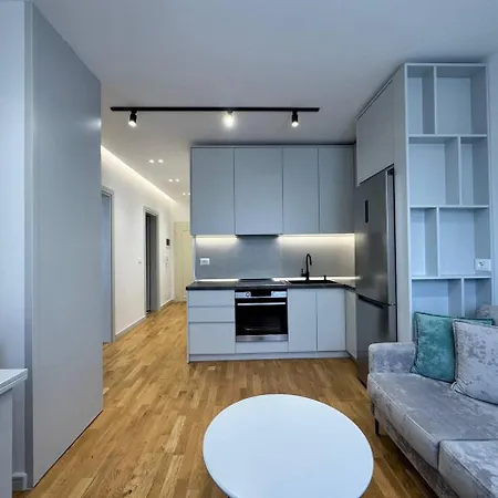 Modern Ylli Apartment